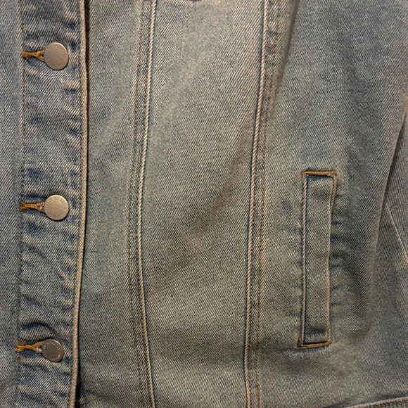 Universal Thread Light Blue Denim Vest. This is a size XXL. - Picture 4 of 8